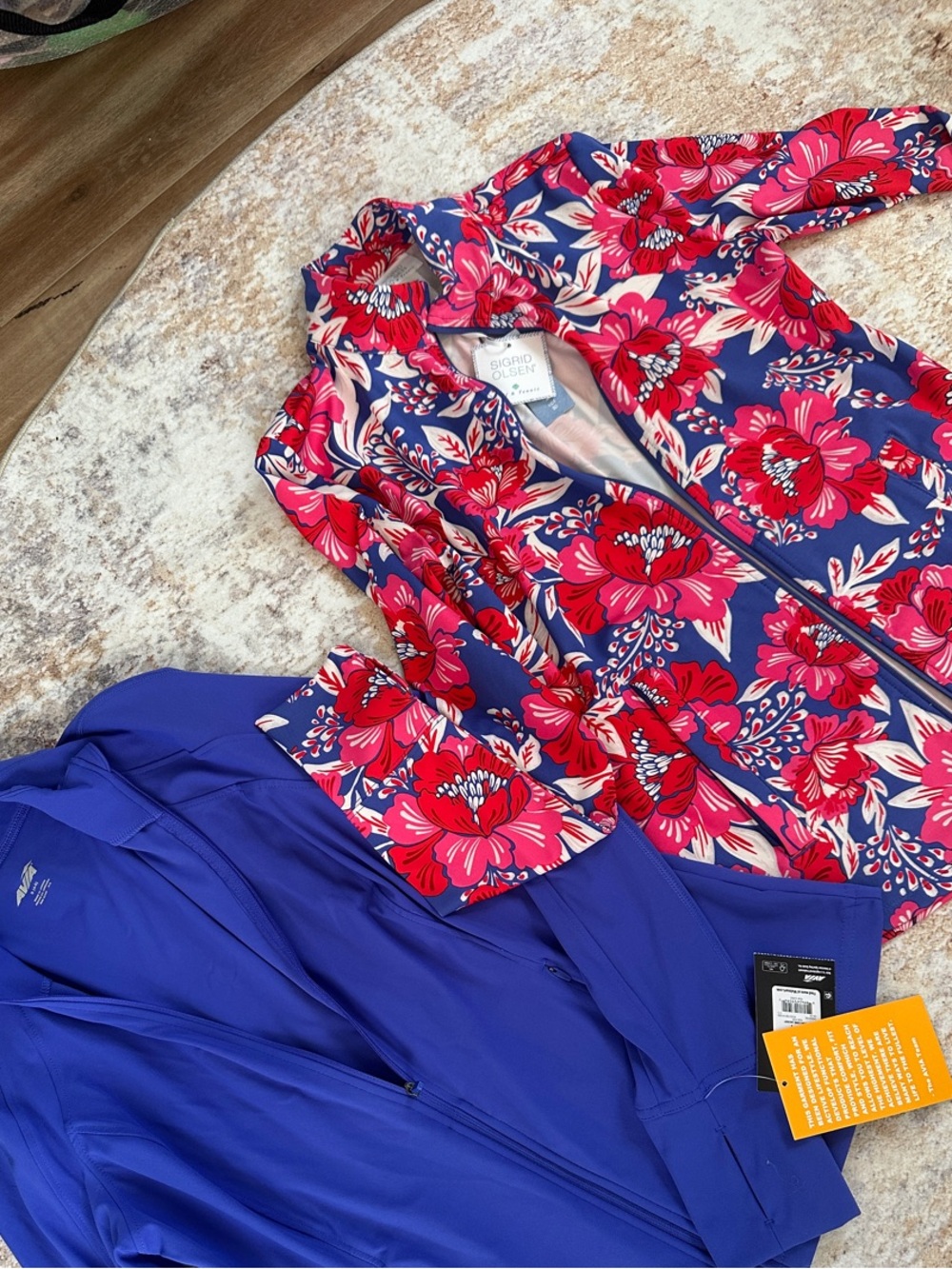 NWT Avia Two-Piece Women’s Zip-Front Tops — Floral Pink/Red & Royal Blue